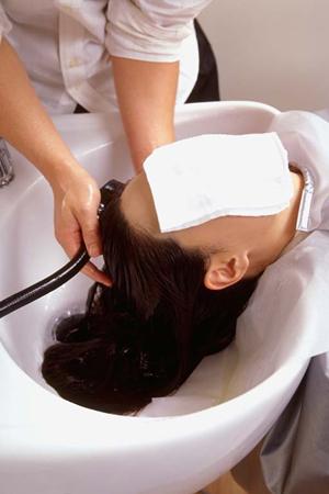 ダメージレスにも気を使う美容室のシック